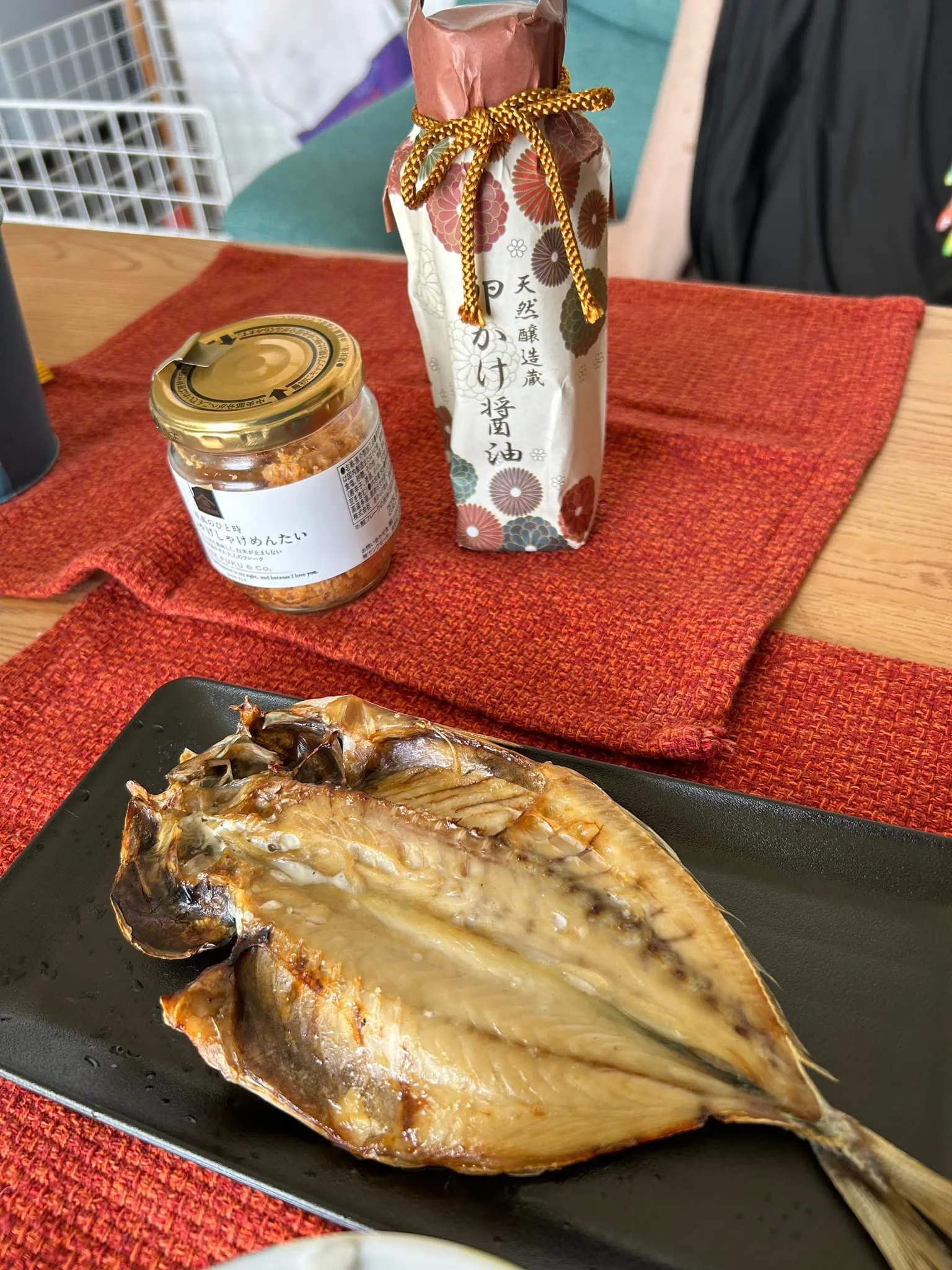 お客様からの頂き物で朝ご飯　しゃけめんたいフレークにたまごか...